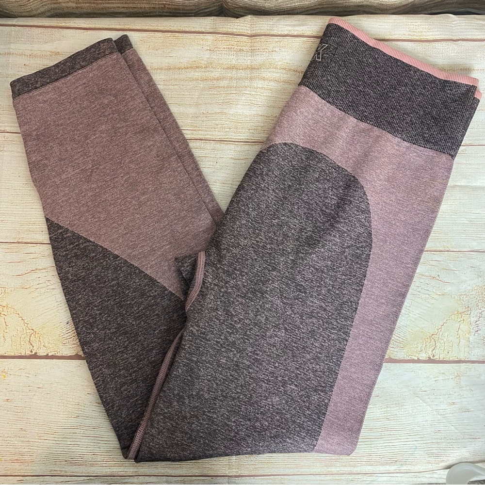 VS PINK | High Waisted Seamless Leggings